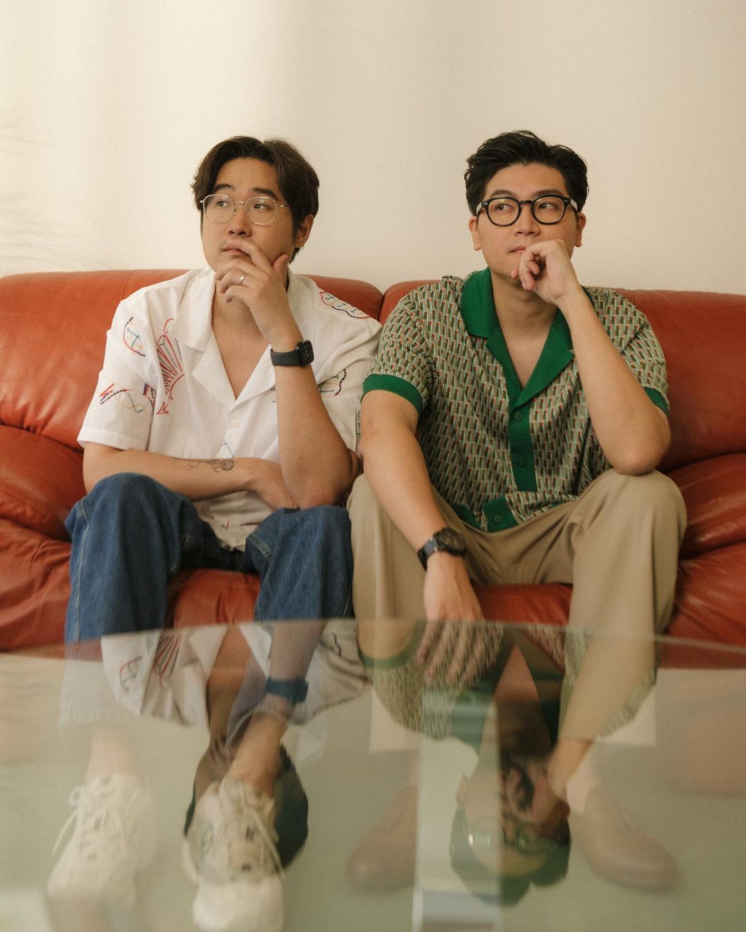 fellow fellow [เฟลโลว โฟลโลว] Kow—ข้าว, Tee—ที A creative duo from Thailand creating indie pop music