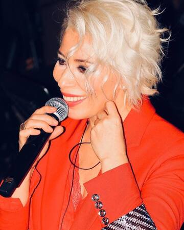 İntizar - Türk şarkıcı