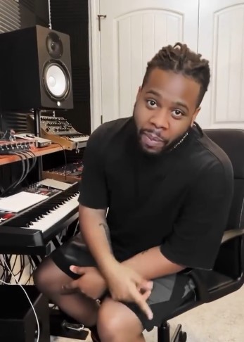  Lawrence Allen Swoope II (Swoope) - American Christian hip-hop artist, songwriter, and producer