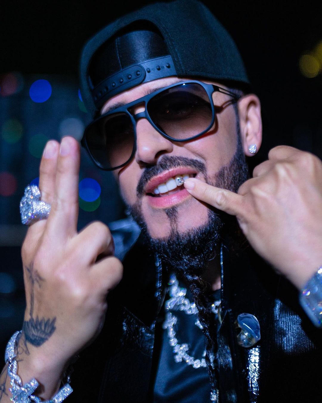 Yandel [Llandel Veguilla Malavé] Cantante, compositor, músico, rapero de Puerto Rico